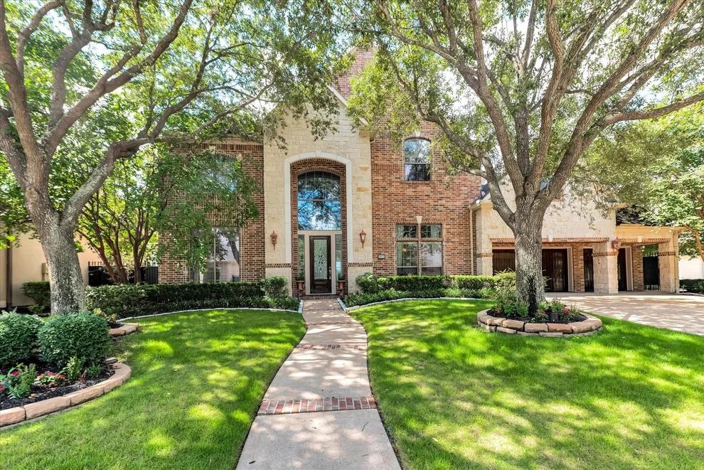 Unit for sale at 11415 Legend Manor Drive, Houston, TX 77082