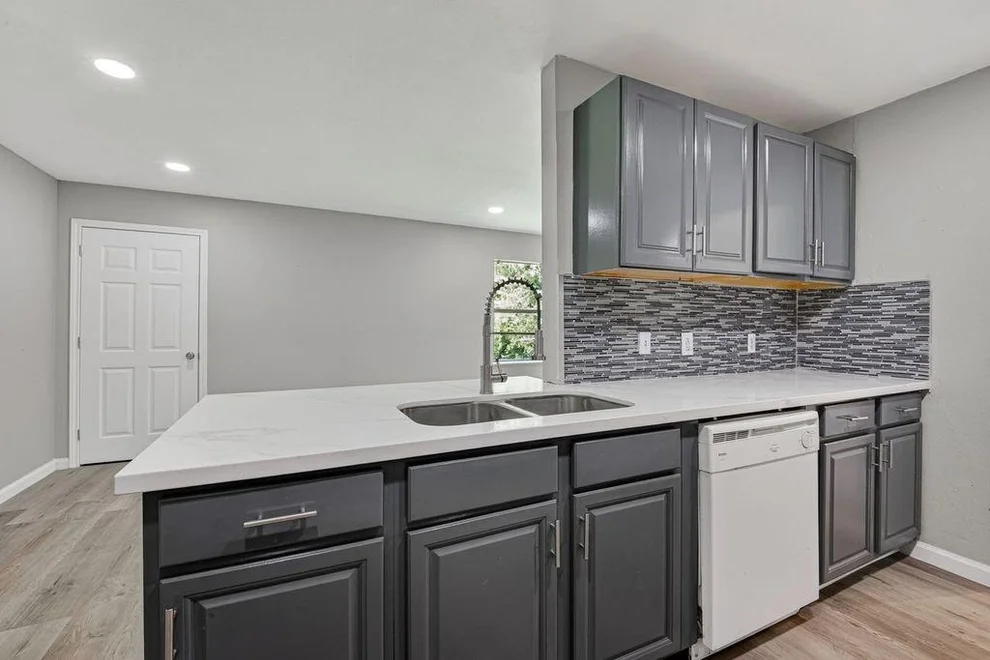 Unit for sale at 701 Oriole Lane, Pasadena, TX 77502