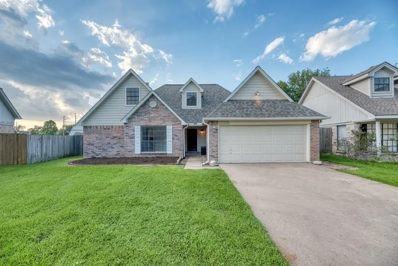 Unit for sale at 16546 Tranquil Drive, Sugar Land, TX 77498