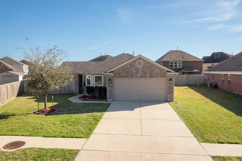 Unit for sale at 2115 Red Cedar Trail, Rosenberg, TX 77471