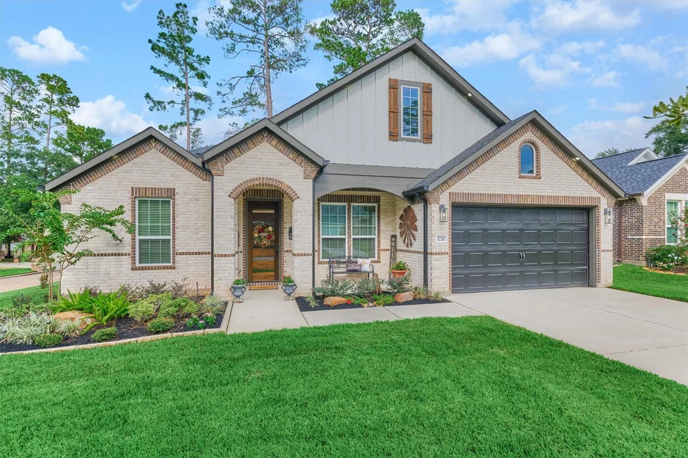 Unit for sale at 3230 Candlewood Lane, Montgomery, TX 77356