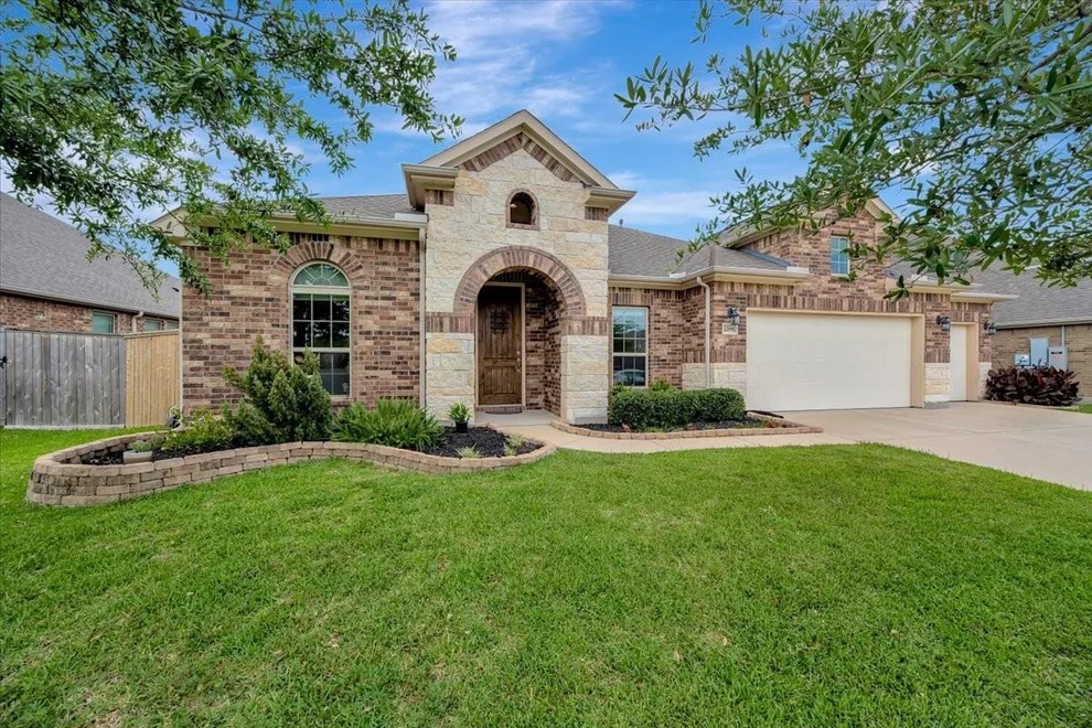 Unit for sale at 2295 Ashley Falls Lane, League City, TX 77573