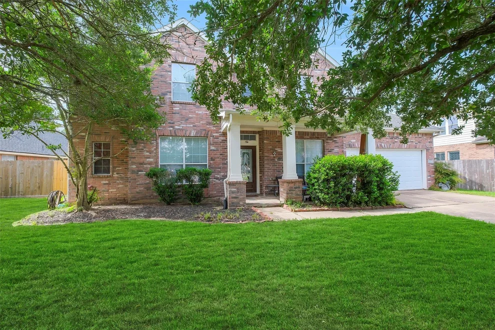 Unit for sale at 8915 High Ridge Lane, Rosenberg, TX 77469
