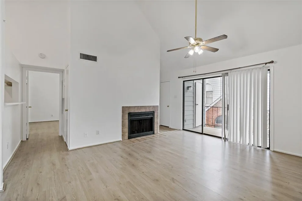 Unit for sale at 14550 Fonmeadow Drive, Houston, TX 77035
