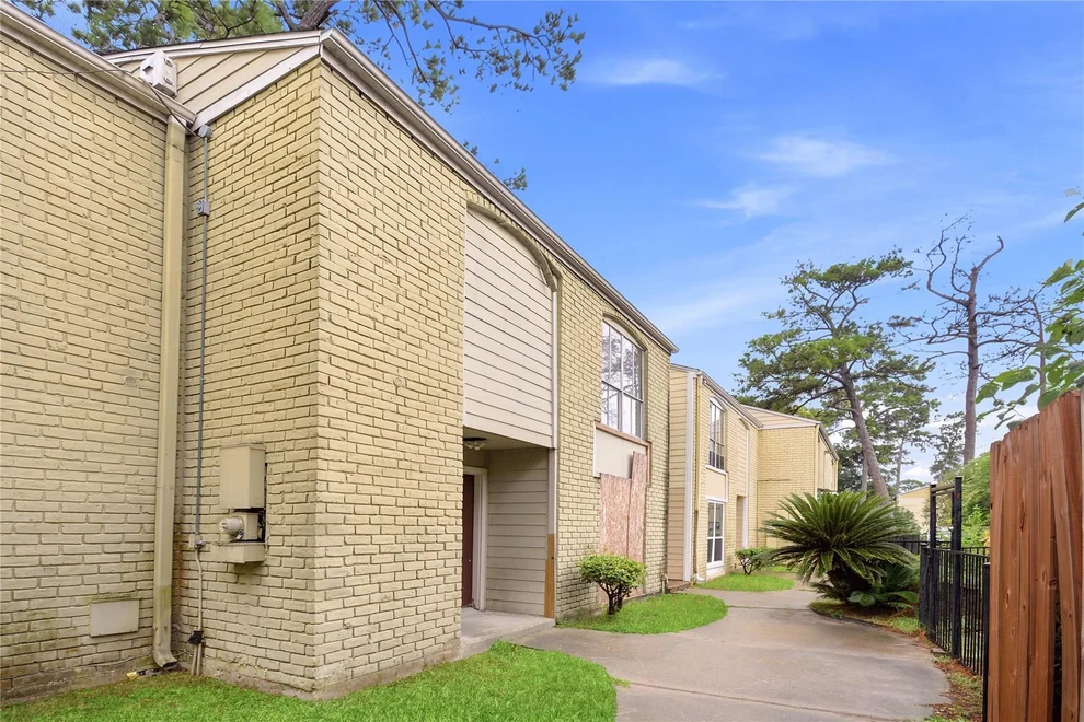 Unit for sale at 6200 W Tidwell Road, Houston, TX 77092