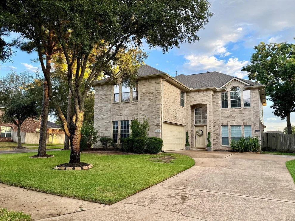 Unit for sale at 16243 Pinon Vista Drive, Houston, TX 77095