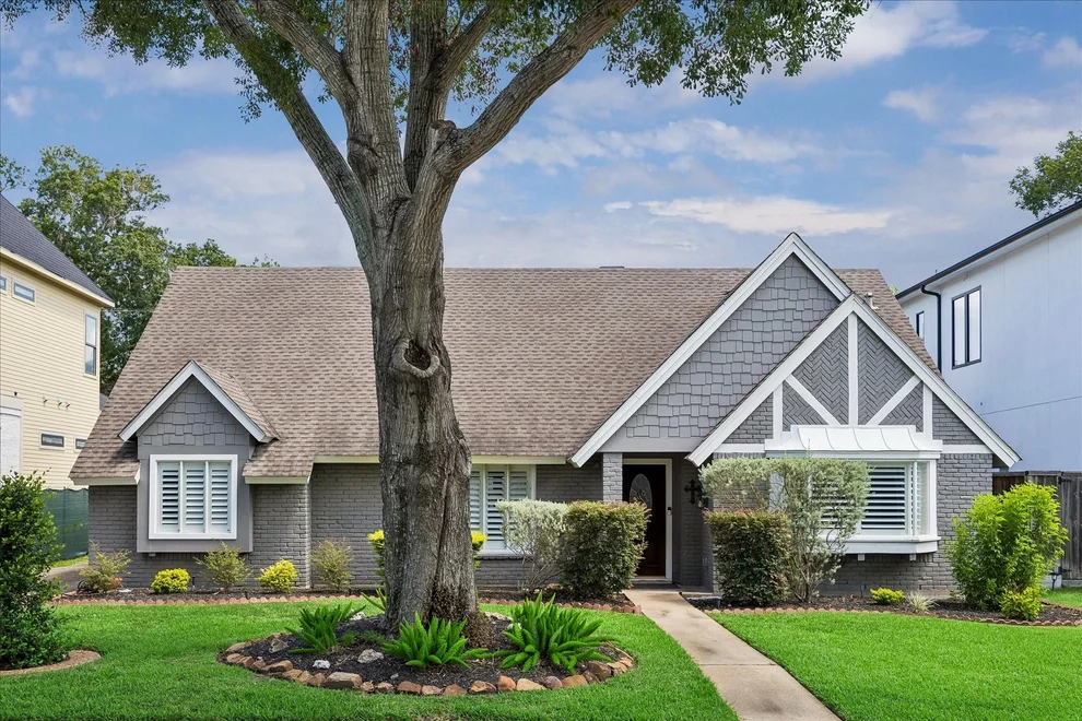 Unit for sale at 12510 Woodthorpe Lane, Houston, TX 77024