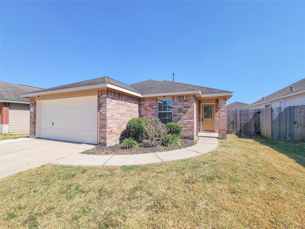 Unit for sale at 2211 Hackberry Bank Lane, Rosenberg, TX 77471