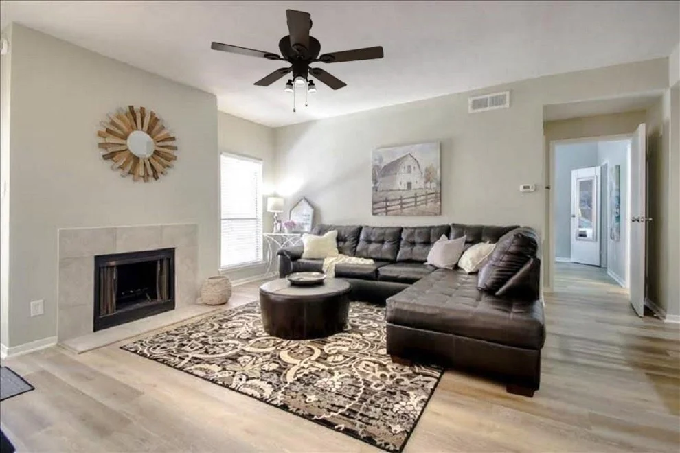 Unit for sale at 2125 Augusta Drive, Houston, TX 77057