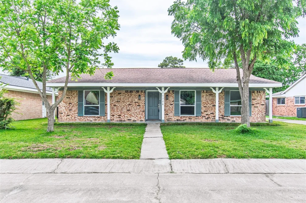 Unit for sale at 11726 N Willow Circle, Houston, TX 77071