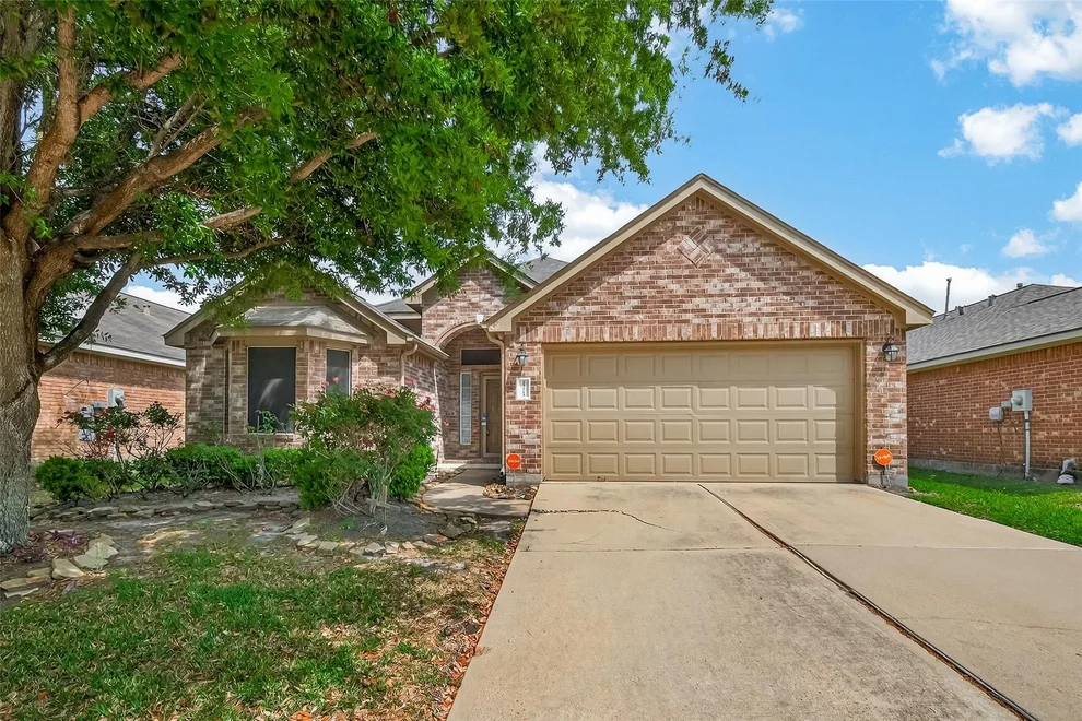 Unit for sale at 11719 Bollinger Park Court, Houston, TX 77047