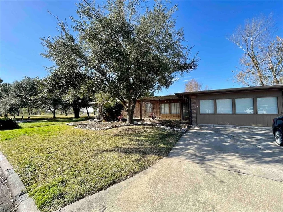 Unit for sale at 7761 Oak Vista Street, Houston, TX 77087