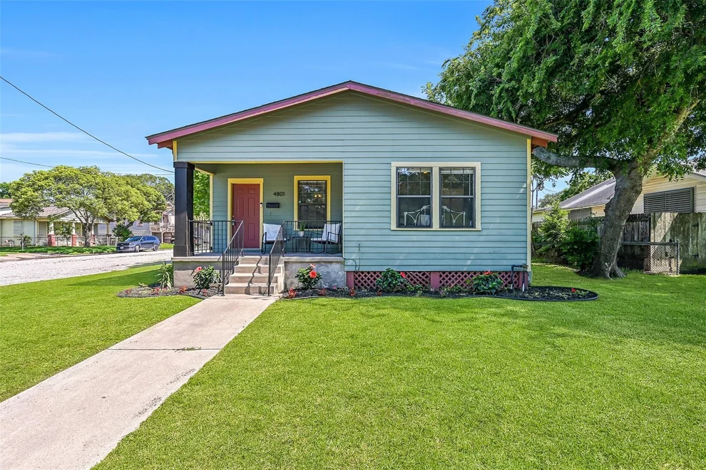 Unit for sale at 4801 Avenue Q, Galveston, TX 77551