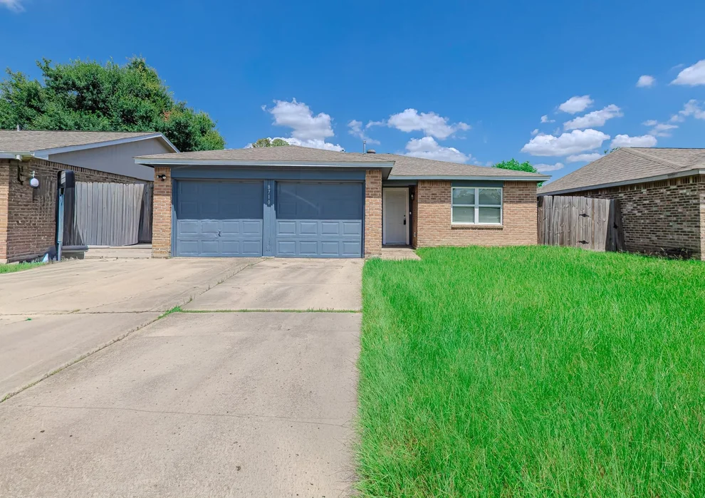 Unit for sale at 8710 Valley Flag, Houston, TX 77078