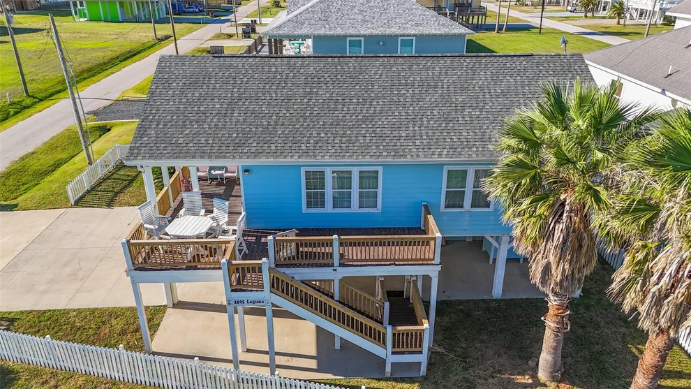 Unit for sale at 2895 Laguna Drive, Crystal Beach, TX 77650