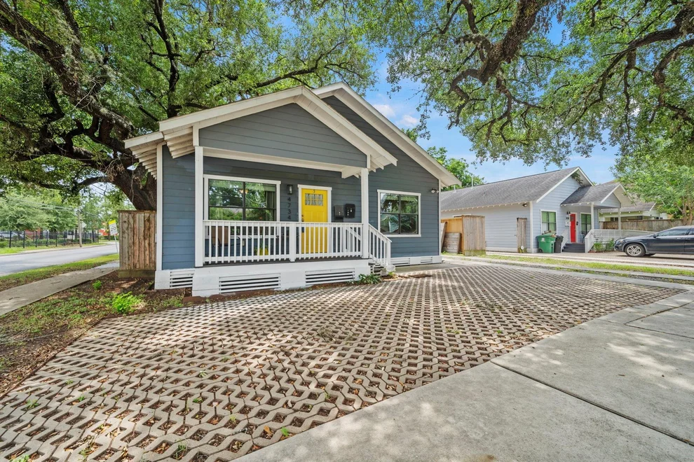 Unit for sale at 4734 Bell Street, Houston, TX 77023