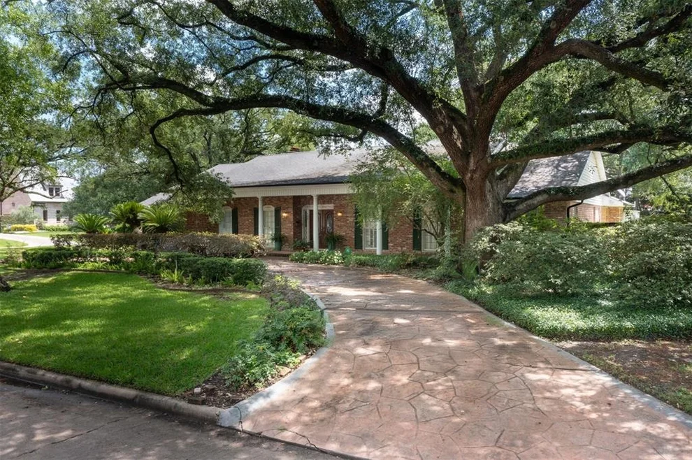Unit for sale at 403 Brown Saddle Street, Houston, TX 77057