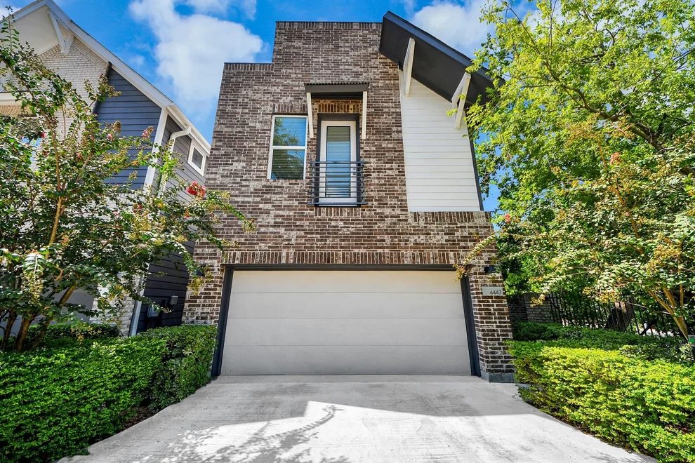 Unit for sale at 4447 Whitney Oak Lane, Houston, TX 77018