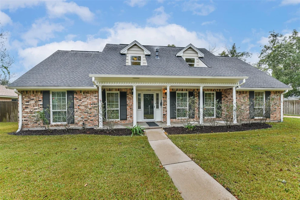 Unit for sale at 1210 Timber Lane, Rosenberg, TX 77471