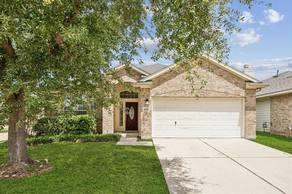 Unit for sale at 6438 Green Shoals Lane, Houston, TX 77066