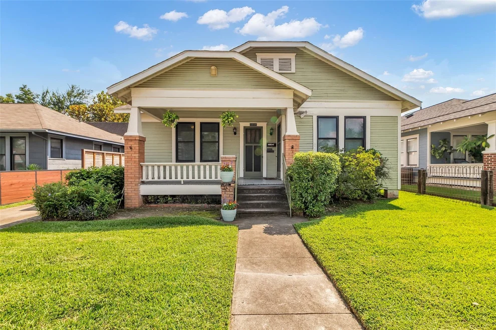Unit for sale at 2519 White Oak Drive, Houston, TX 77009