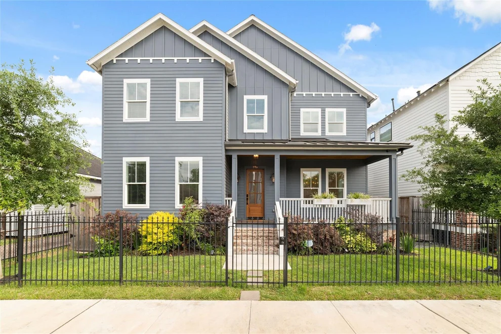 Unit for sale at 319 E 26th Street, Houston, TX 77008