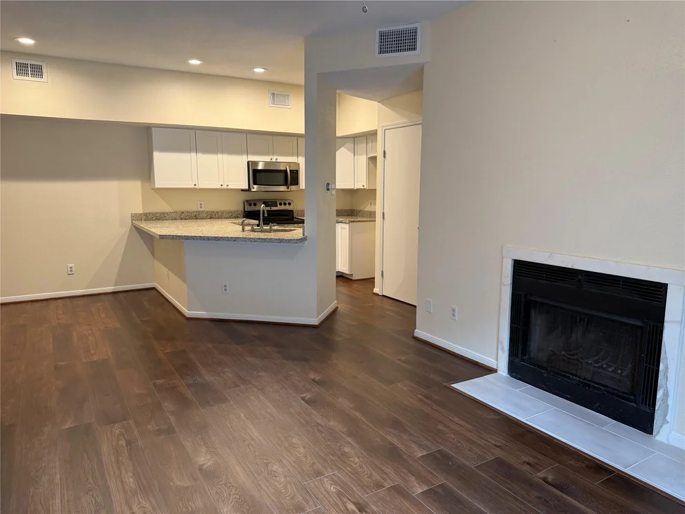 Unit for sale at 2121 El Paseo Street, Houston, TX 77054