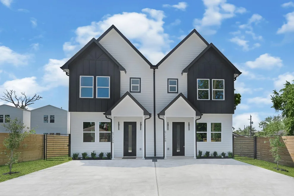 Unit for sale at 6726 Dumble Street, Houston, TX 77021