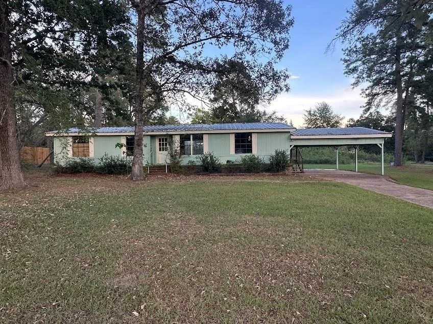 Unit for sale at 120 Greenridge Circle, Lufkin, TX 75904