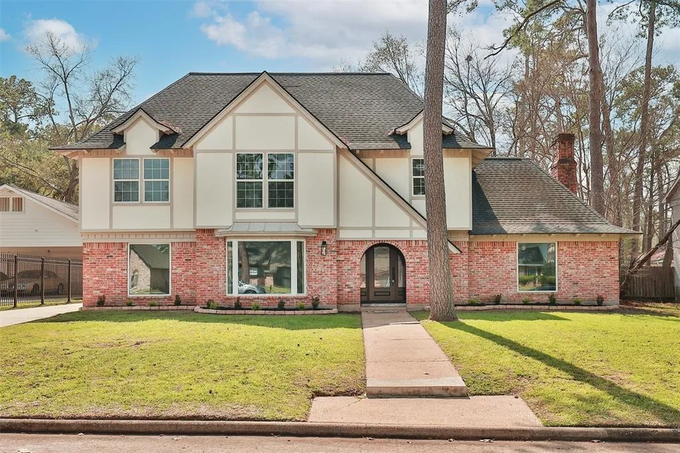 Unit for sale at 10819 Glenway Drive, Houston, TX 77070