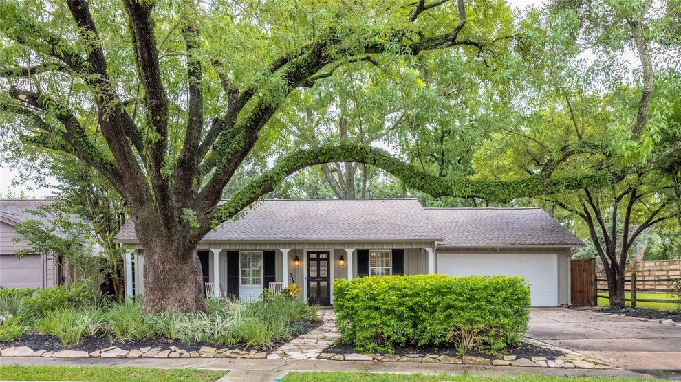 Unit for sale at 5541 Schumacher Lane, Houston, TX 77056