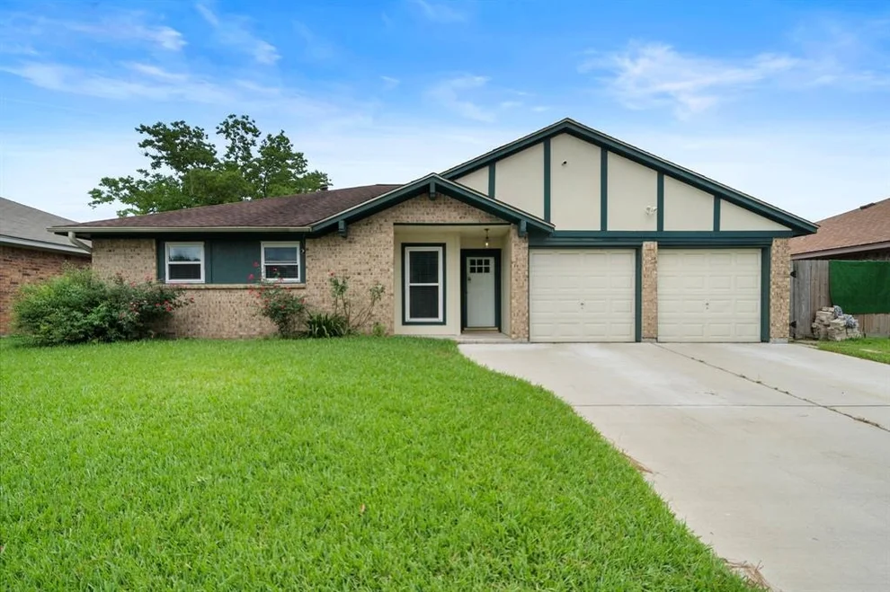 Unit for sale at 3627 Raindrops Road, Pasadena, TX 77505