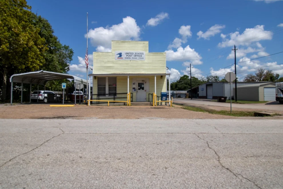 Unit for sale at 502 Mulcahy Street, Damon, TX 77430