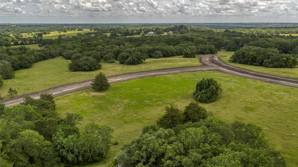 Unit for sale at 20 Ridgewood Farms Way, Brenham, TX 77833