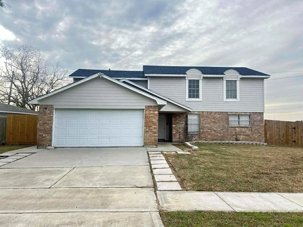 Unit for sale at 10102 Old Towne Lane, Sugar Land, TX 77498