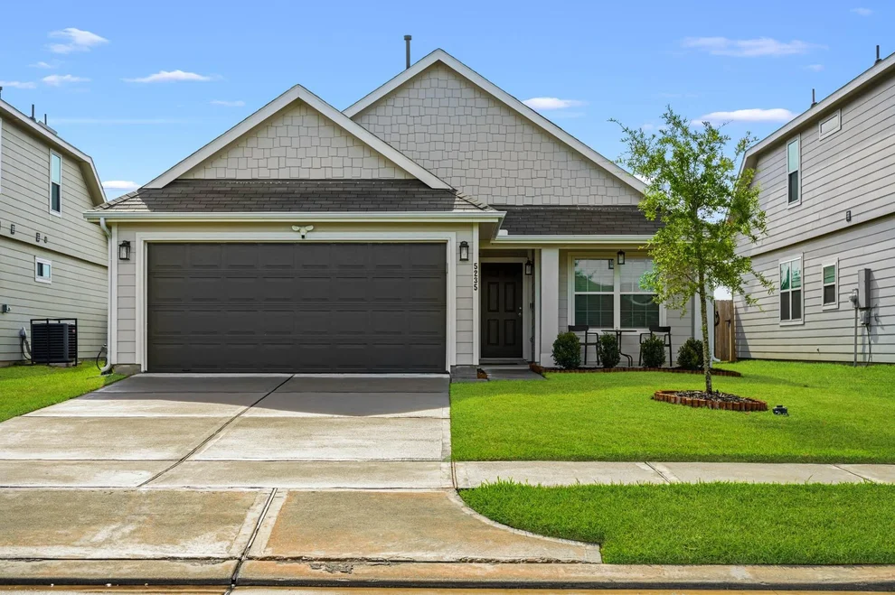 Unit for sale at 5235 James Michael Drive, Rosharon, TX 77583