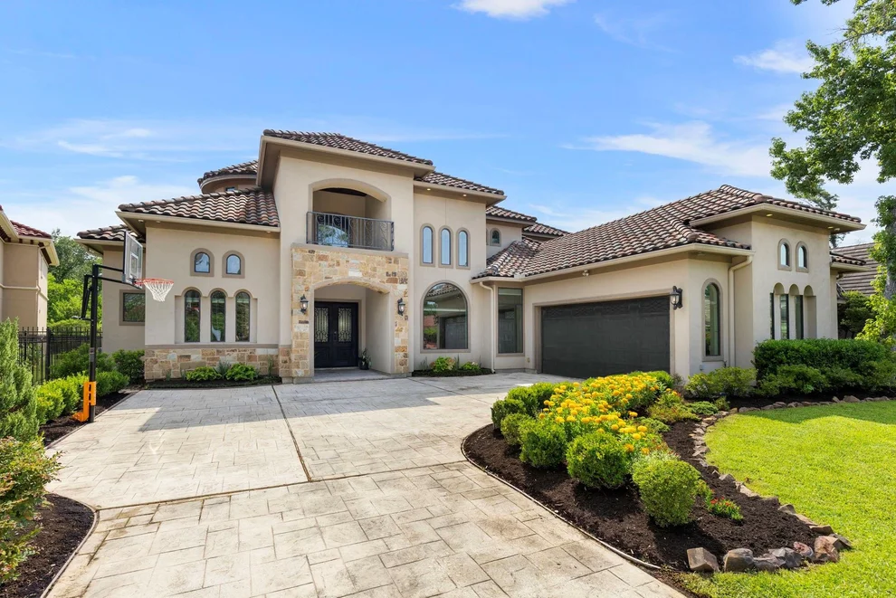 Unit for sale at 16015 Fawn Vista, Houston, TX 77068