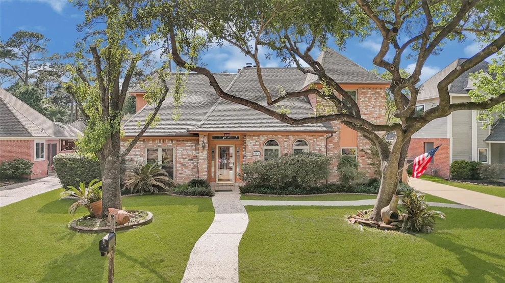 Unit for sale at 15623 Gettysburg Drive, Tomball, TX 77377