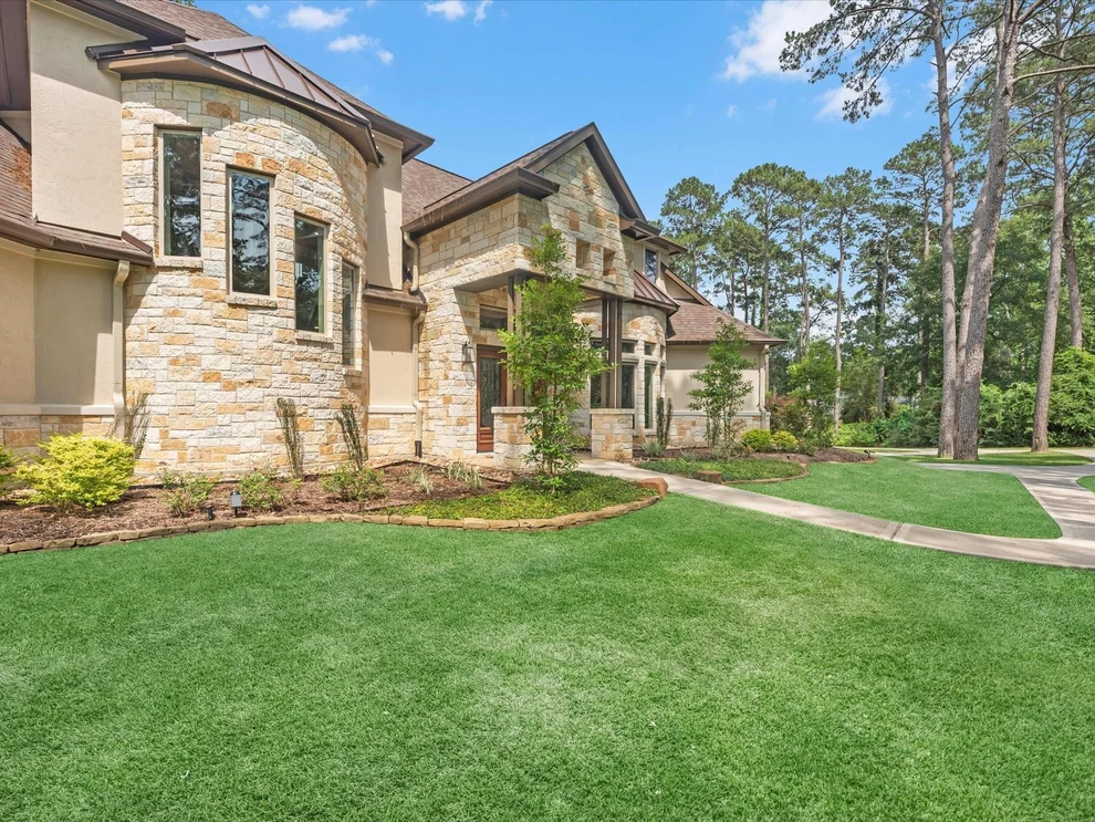 Unit for sale at 19332 Chateau Ridge Court, Tomball, TX 77377