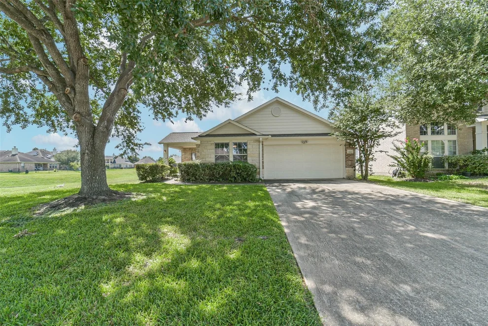 Unit for sale at 7519 Rockaway Point Lane, Richmond, TX 77407