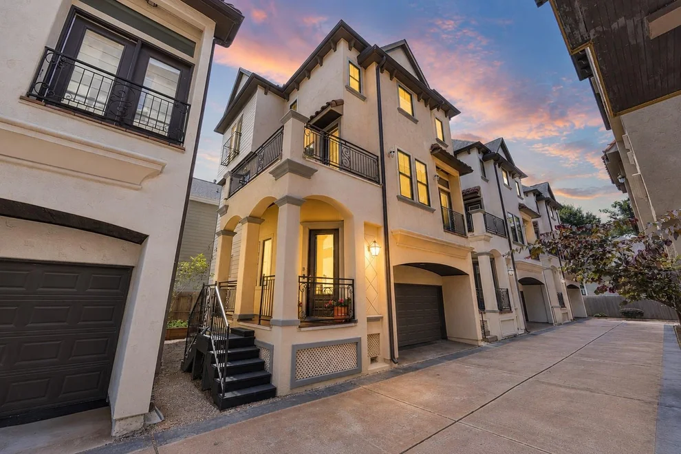 Unit for sale at 1506 W 23rd Street, Houston, TX 77008