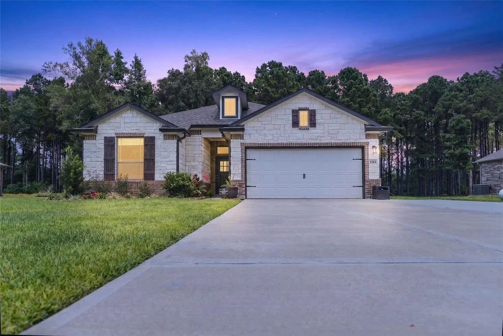 Unit for sale at 1295 Road 66112, Dayton, TX 77535