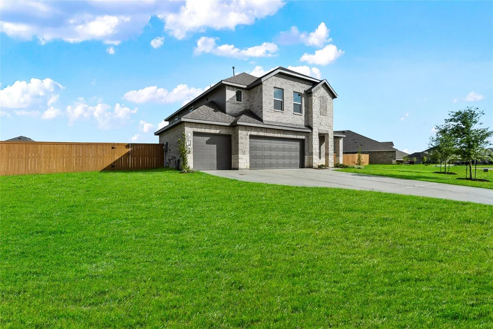 Unit for sale at 1260 Imperial Ranch Way, Dayton, TX 77535