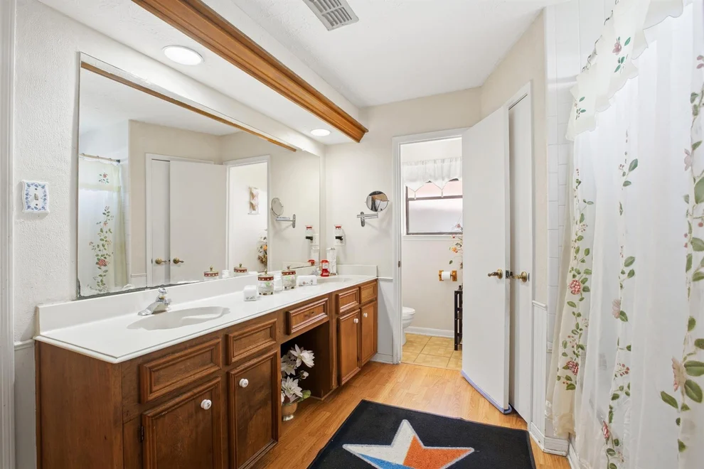 Unit for sale at 15427 Rio Plaza Drive, Houston, TX 77083