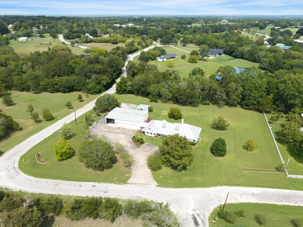 Unit for sale at 8225 Clarann Lane, Chappell Hill, TX 77426