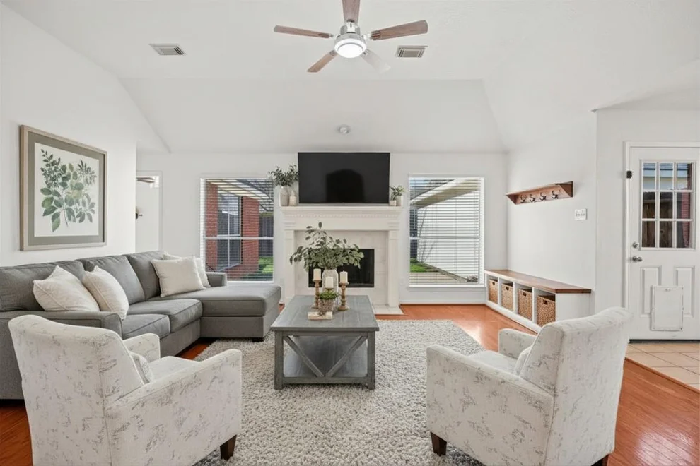 Unit for sale at 6314 Castle Lane Dr Drive, Houston, TX 77066