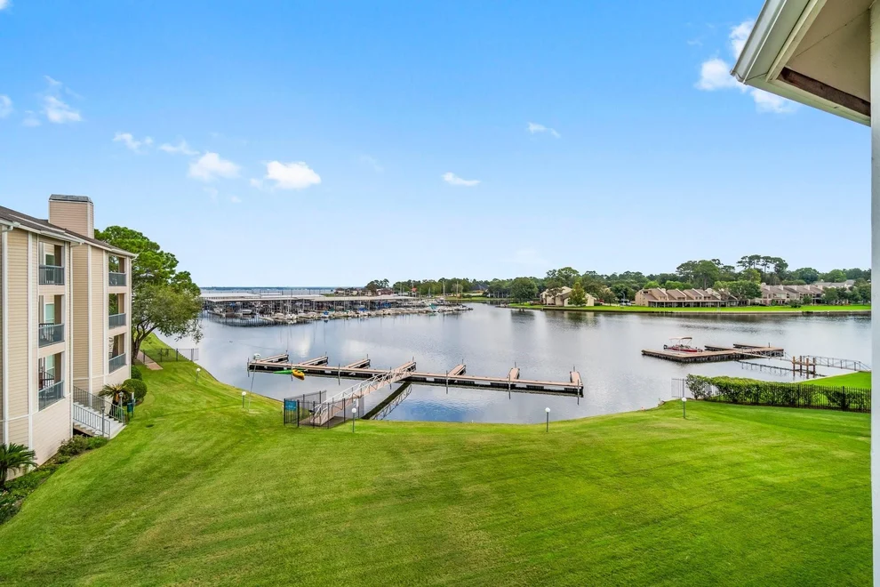 Unit for sale at 12800 Melville Drive, Montgomery, TX 77356