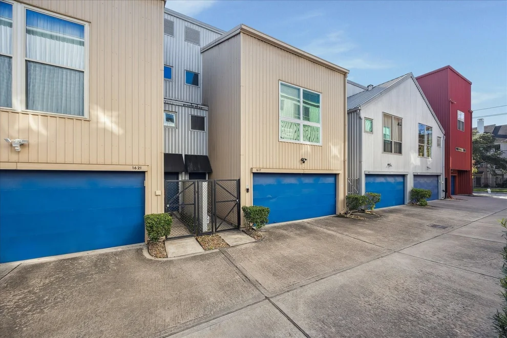 Unit for sale at 1617 Tuam Street, Houston, TX 77004