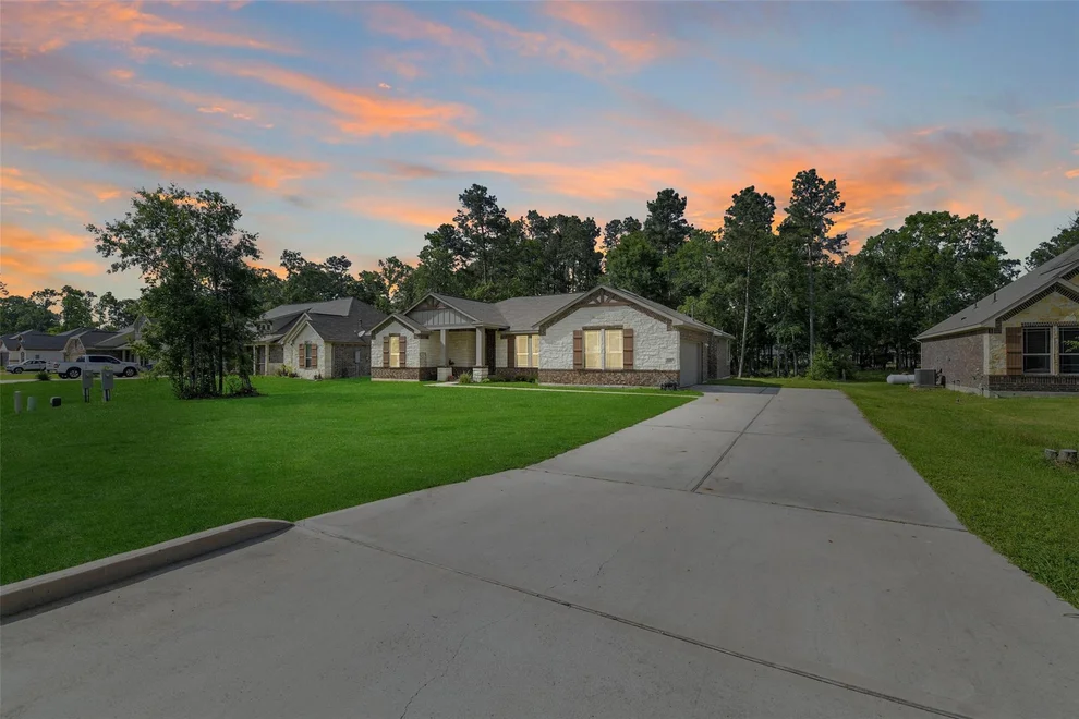 Unit for sale at 121 Road 662, Dayton, TX 77535
