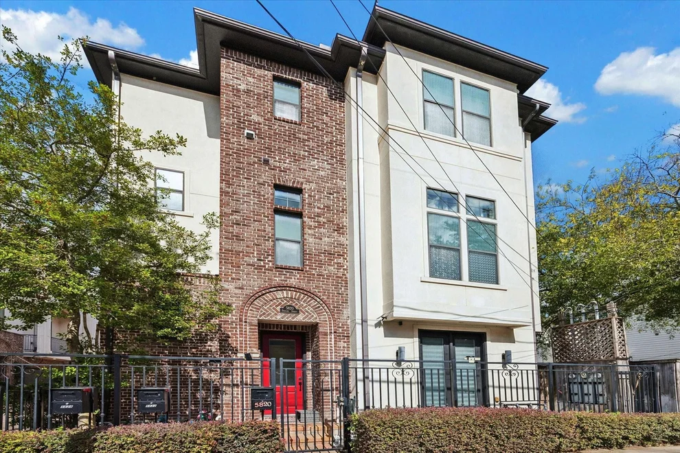 Unit for sale at 5820 Darling Street, Houston, TX 77007